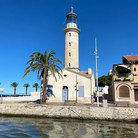 Tres Beau A Port Camargue Superbe Vue Port